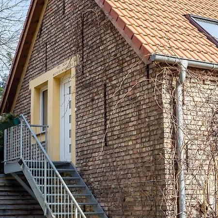Landhof 3*
