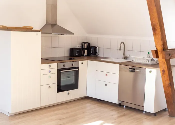 Landhof ゲストハウス 3*